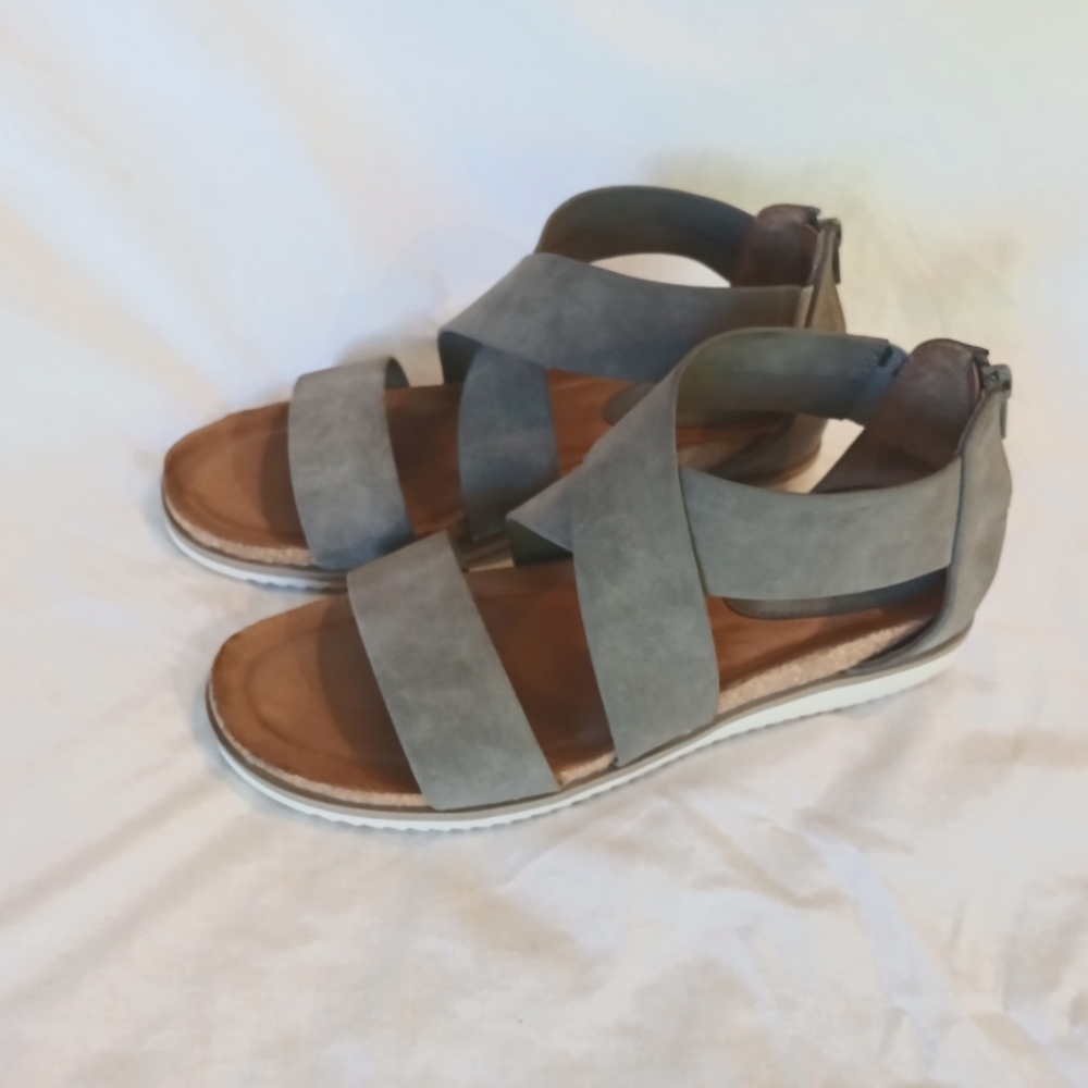 Eurosoft by Sofft Women's Brown Sandals